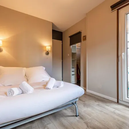 Les Feuillettes Apartment *
