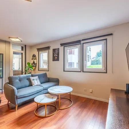Les Feuillettes Apartment *